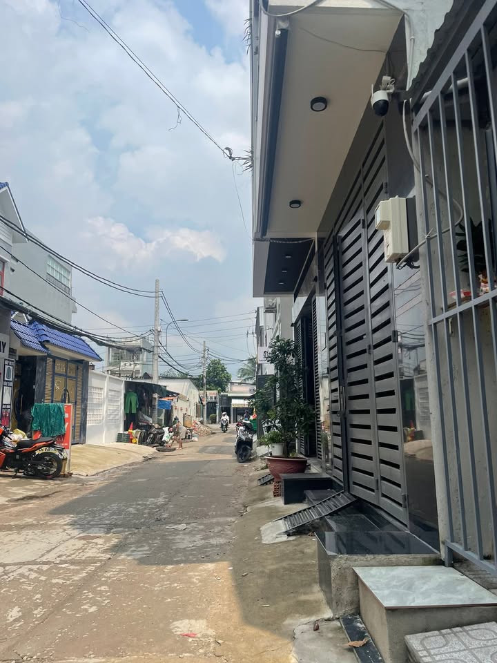 Nhà cho thuê hẻm 43 Vườn Lài, An Phú Đông, 60m² giá 12.3 triệu - Mới xây 100%!