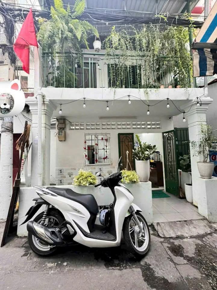 Nhà bán quận 10, Hồ Bá Kiện 46,7m² giá 6,7 tỷ - Hẻm xe tải vào được!