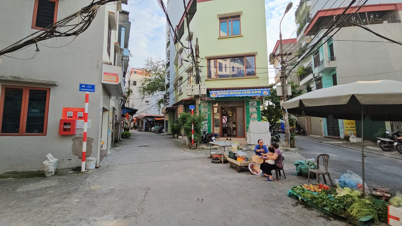 Nhà phố Huỳnh Tấn Phát, Thạch Bàn, 72m² giá 18.5 tỷ - Tiện kinh doanh, văn phòng!