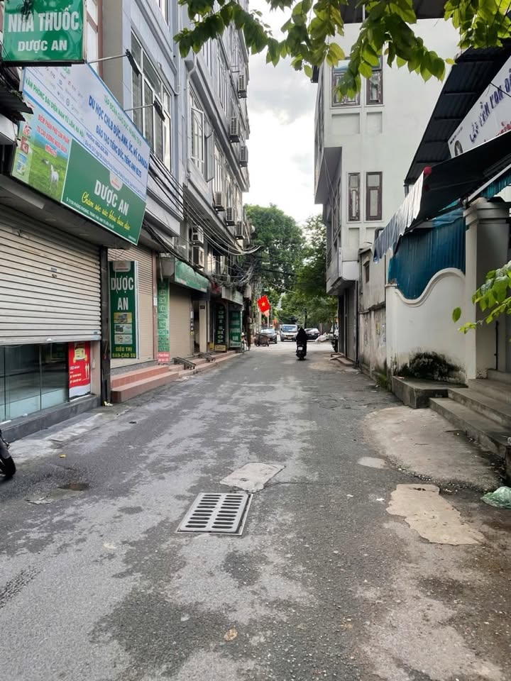 Nhà mặt ngõ ô tô Phùng Khoang, Thanh Xuân, 60m² giá 10 tỷ - Kinh doanh tốt, sổ đỏ chính chủ!