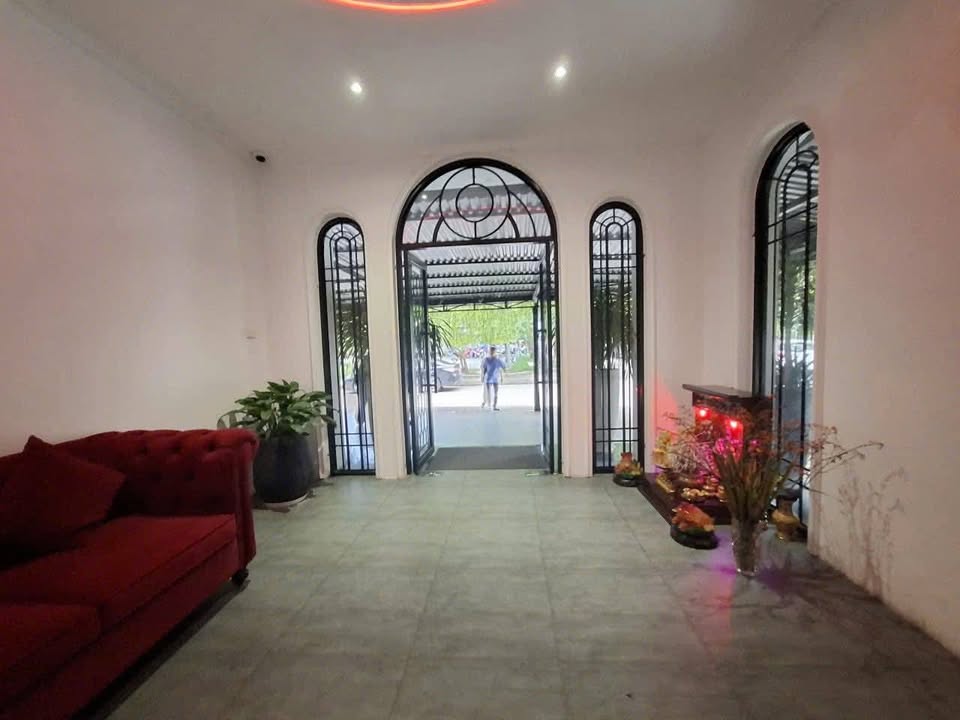 Biệt thự Hoài Thanh, Mỹ Đình 2, 196m² giá 78.5 tỷ - Đầu tư sinh lời hấp dẫn!