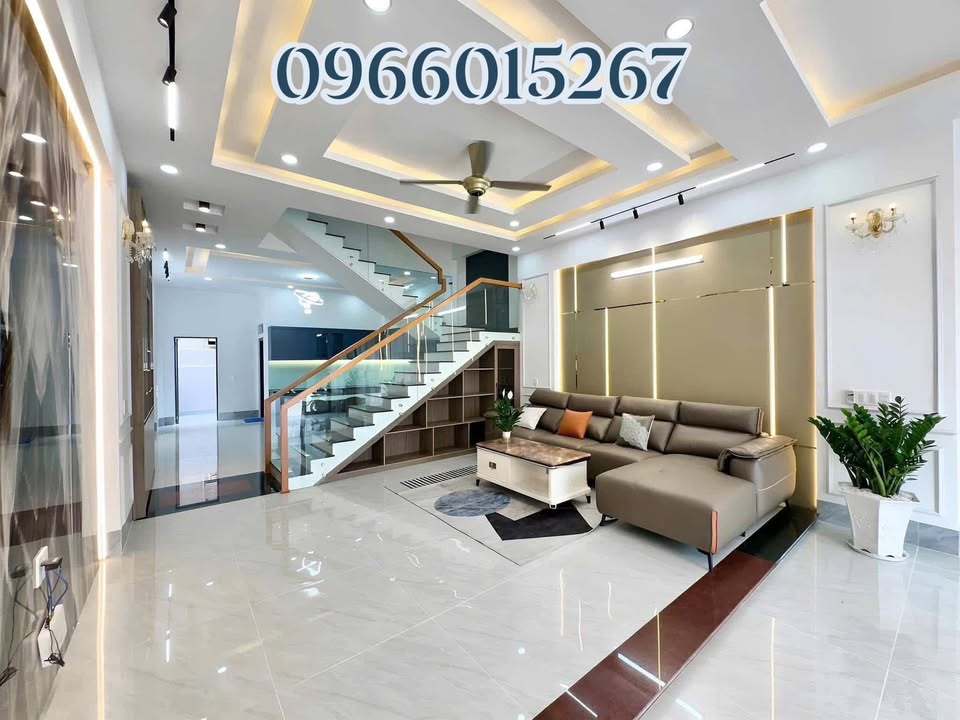 Nhà đẹp Bạch Mai 38,6m² giá 6,6 tỷ - Chính chủ, sổ đỏ riêng!