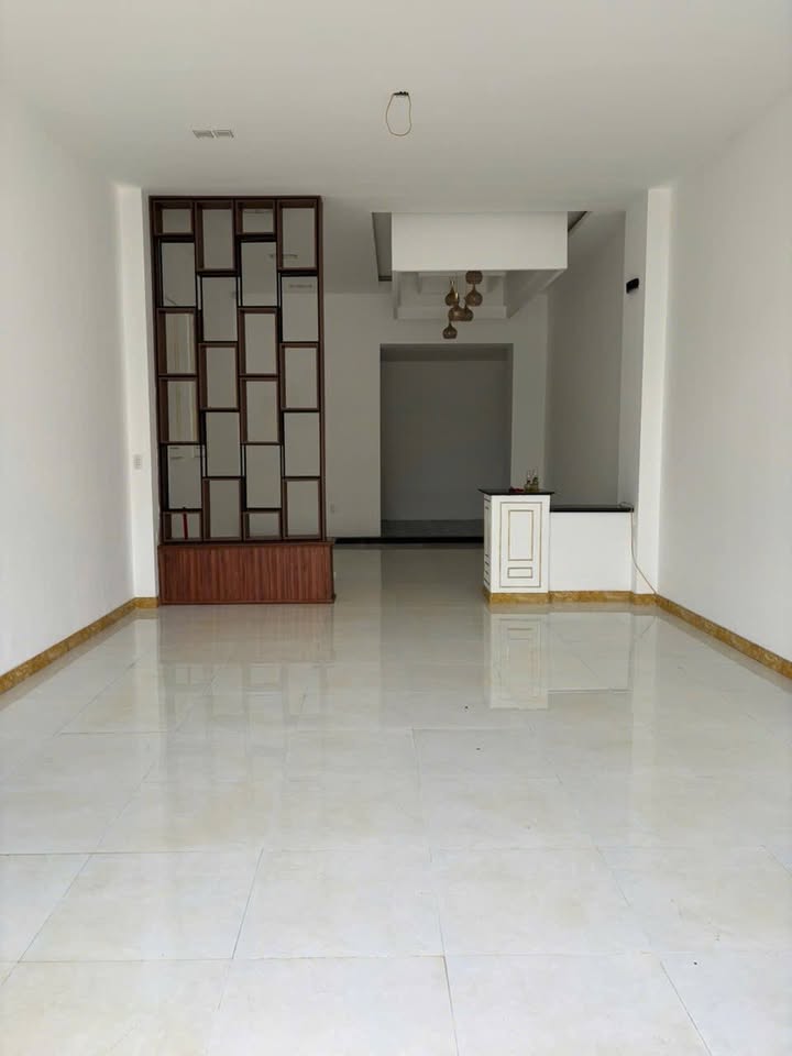Cho thuê nhà nguyên căn mặt tiền đường Đỗ Nhuận - 135m² giá 8 triệu - Đầu tư sinh lời ngay!