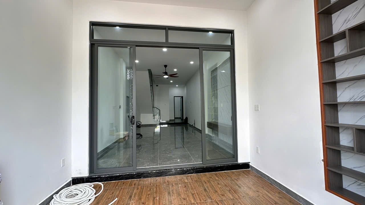 Nhà bán Khu dân cư Hòn Xện, Vĩnh Hoà 68m² giá 5.9 tỷ - Thiết kế hiện đại, tiện ích đầy đủ!