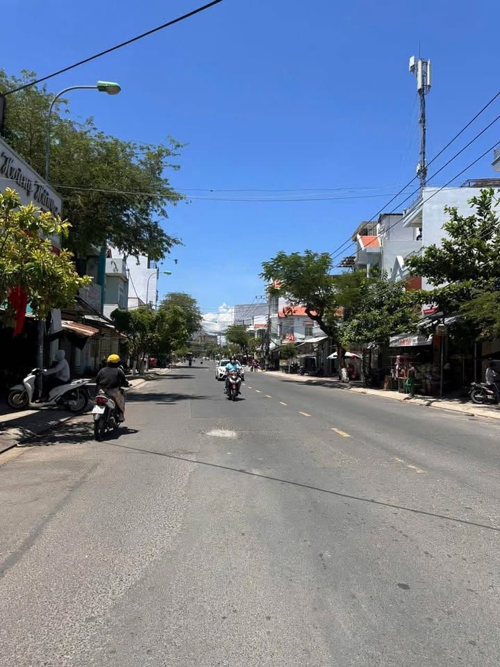 Nhà mặt tiền kinh doanh Phước Long, Nha Trang 143.8m² - Vị trí đắc địa, giá tốt!