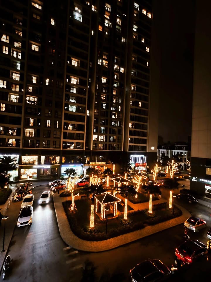 Căn hộ Vinhome Greenbay Mễ Trì 60m² giá 7.9 tỷ - Thiết kế hiện đại, view nội khu tuyệt đẹp!