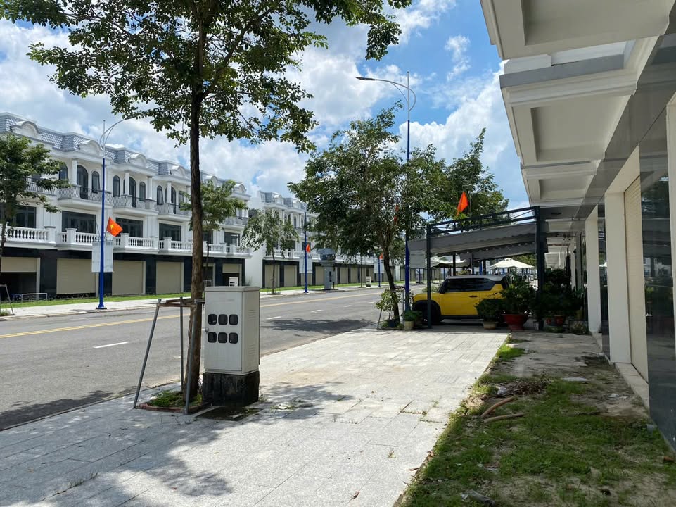 Nhà phố Hùng Vương, Bến Cát 109m² giá 3 tỷ - Đầu tư sinh lời cao!