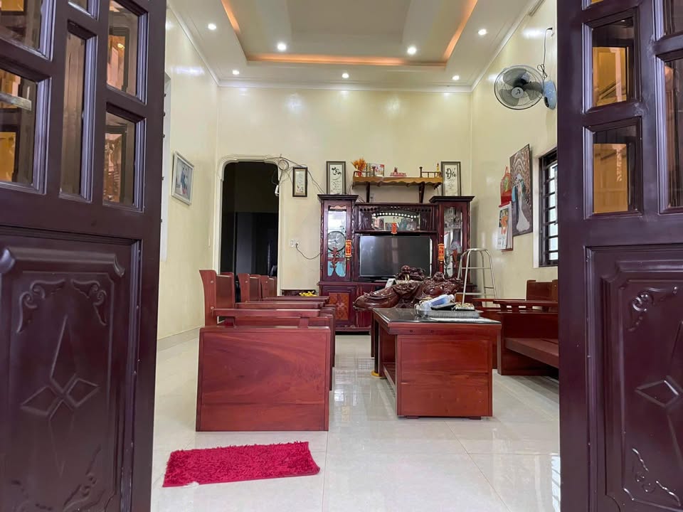 Nhà phố 22 Yết Kiêu, Pleiku 108m² giá 1.75 tỷ - Khu vực sầm uất, tiện kinh doanh!