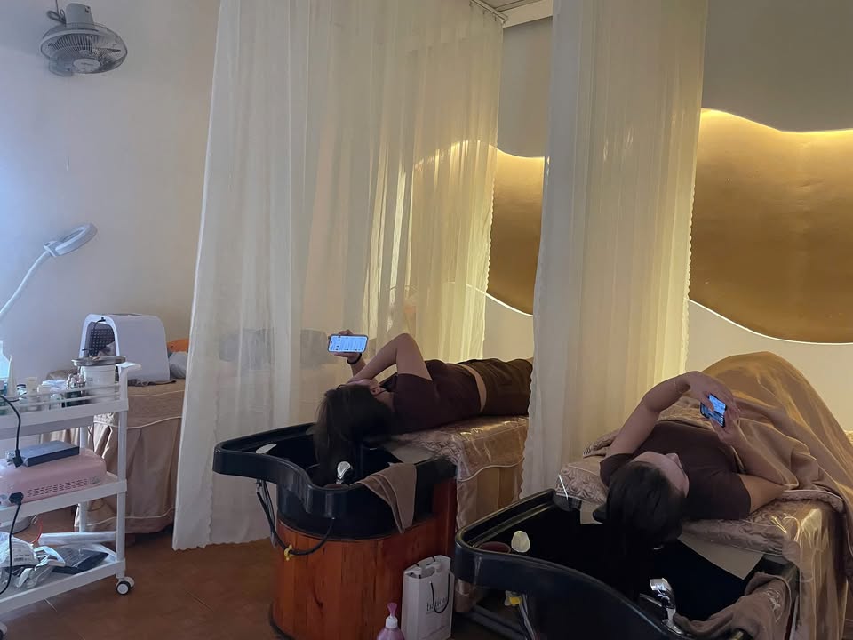 Cho thuê mặt bằng Spa mặt tiền Tiểu La, Đà Nẵng - Nội thất đầy đủ, sẵn khách hàng!