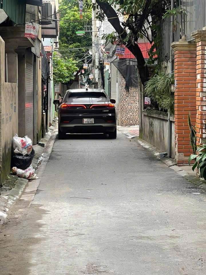 Đất nền Cổ Bi, Gia Lâm 50m² giá 3 tỷ - Sổ đỏ chính chủ, ô tô tránh!