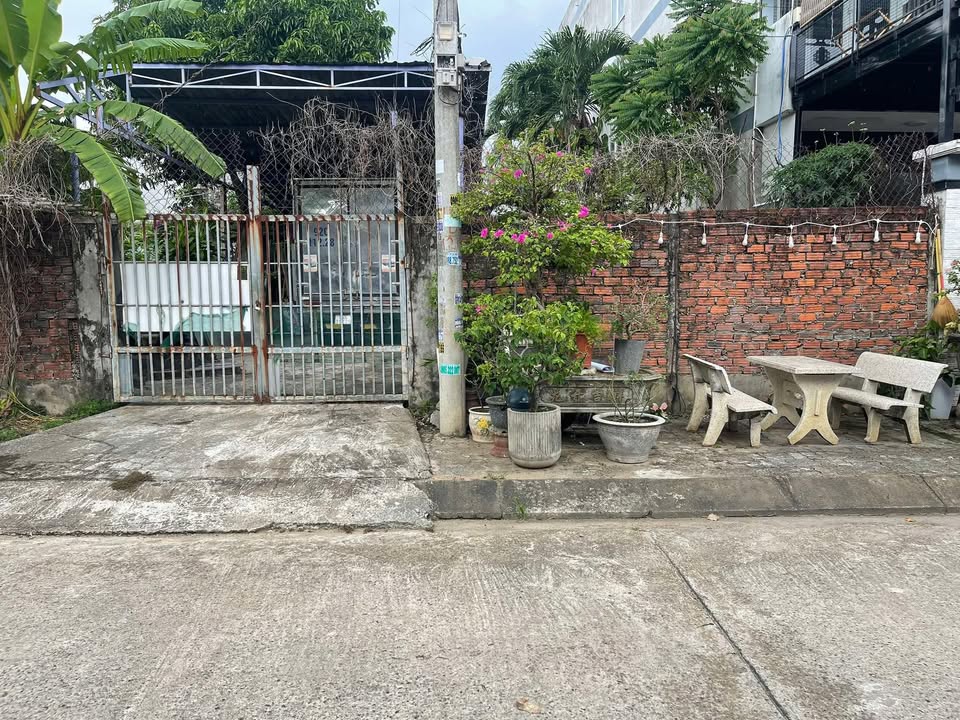 Đất ở Thị Trấn Ái Nghĩa 125m² giá 1.8 tỷ - Hướng Đông, pháp lý rõ ràng!