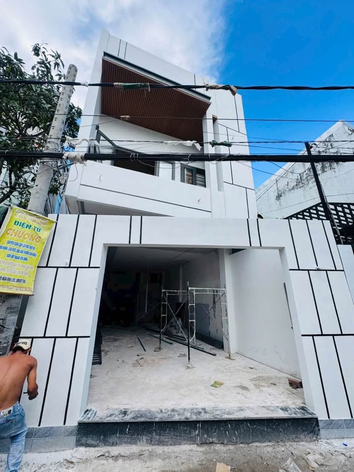 Nhà lầu góc 2 mặt tiền Nguyễn Văn Cừ 61m² giá 3.55 tỷ - Tiềm năng kinh doanh tốt!