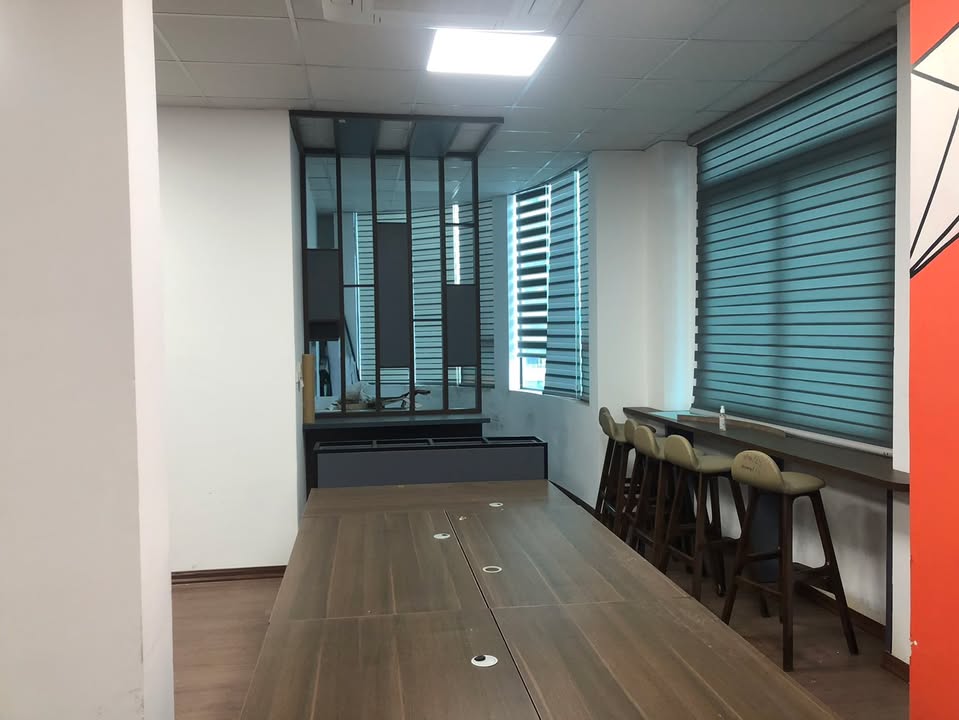 Cho thuê văn phòng 110m² tại Lê Đức Thọ, Mỹ Đình - Thiết kế đẹp, thoáng mát chỉ 18 triệu