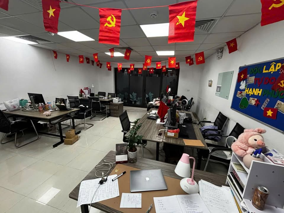 Văn phòng cho thuê tại Cầu Giấy 126m² giá chỉ 19 triệu - Địa điểm lý tưởng cho doanh nghiệp!