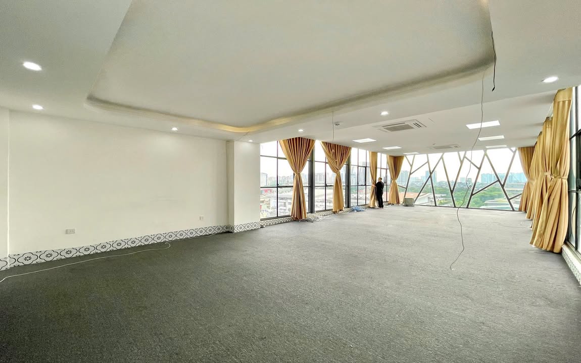 Cho thuê văn phòng mặt phố Tô Hiệu, Cầu Giấy 100m² - Giá chỉ 17 triệu/tháng!