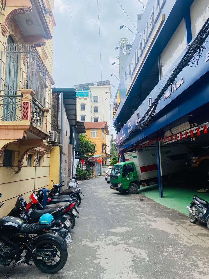 Đất nền Xuân La 55m² giá 11 tỷ - Lô góc, ô tô tránh, view thoáng đẹp!