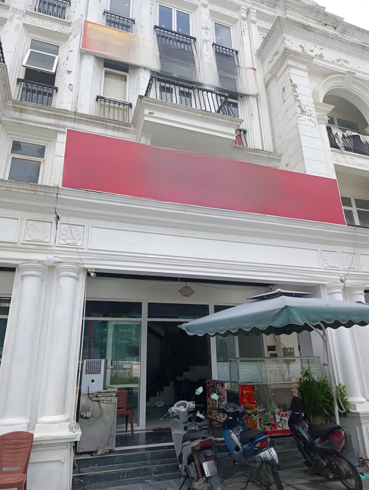 Cho thuê nhà phố Lê Giản, Hà Đông 120m² giá 40 triệu - Mặt tiền kinh doanh sầm uất!