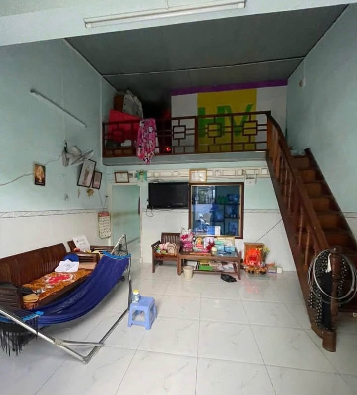 Nhà hẻm rộng Nguyễn Thái Học, Quy Nhơn 70m² giá 2.75 tỷ - Sẵn sàng vào ở ngay!