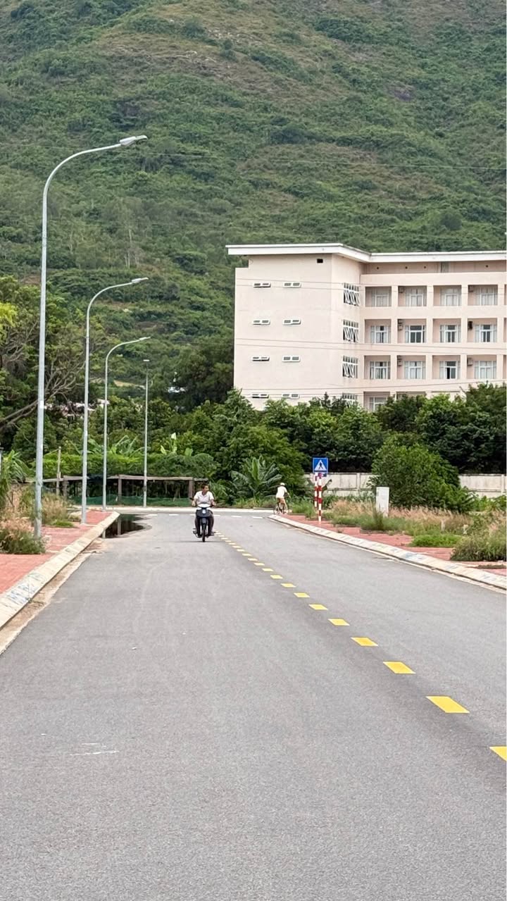 Đất mặt tiền ĐS4 Nhơn Phú 92.5m² giá 2.4 tỷ - Đầu tư sinh lời ngay!