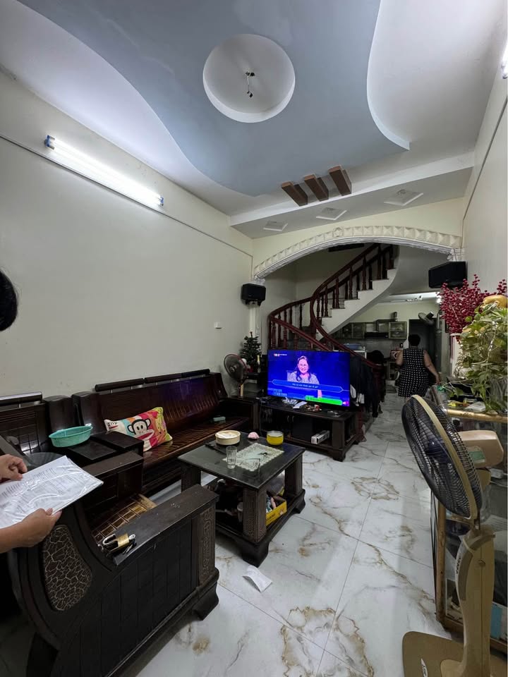 Nhà Ngõ 430 Trần Nguyên Hãn 57m² giá 3.15 tỷ - Sổ đỏ chính chủ