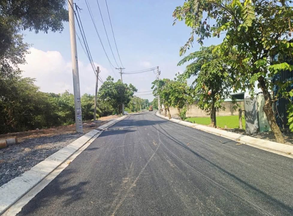 Đất mặt tiền Nhị Bình 5, Hóc Môn 1300m² giá 7.5 tỷ - Cơ hội đầu tư hấp dẫn!