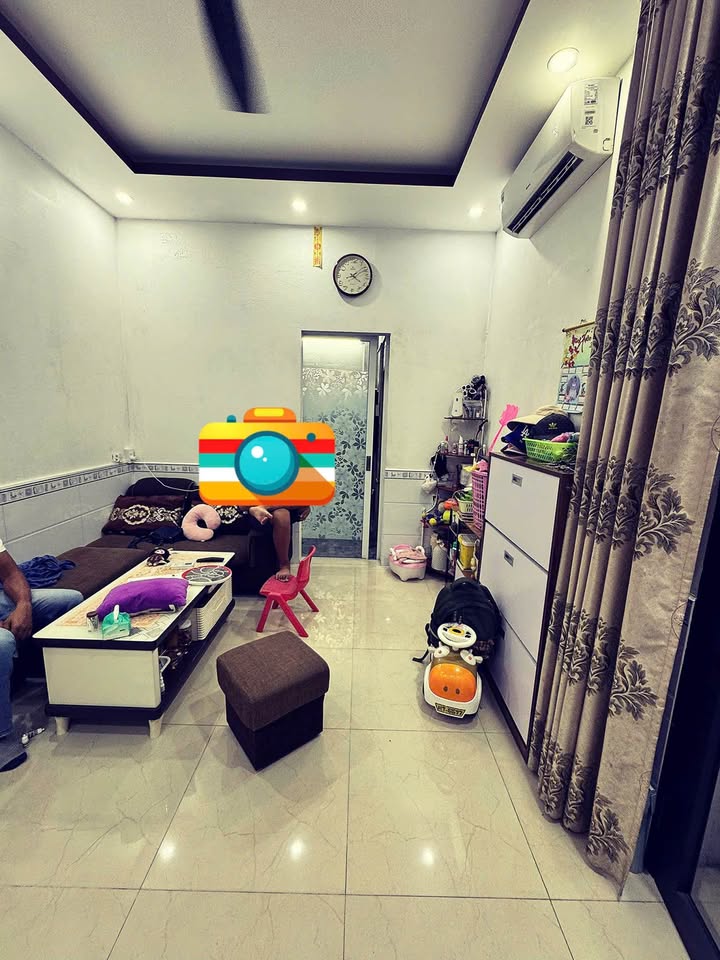 Nhà 2 tầng mặt ngõ Lương Khánh Thiện, 27m² giá chỉ 900 triệu - Sẵn sàng vào ở!