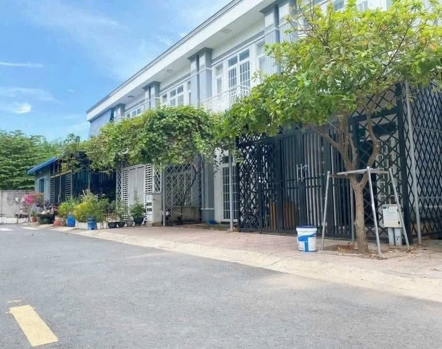 Nhà thô 1 trệt 1 lầu đường Thuận Giao 19, Thuận An - Giá chỉ 2.75 tỷ!