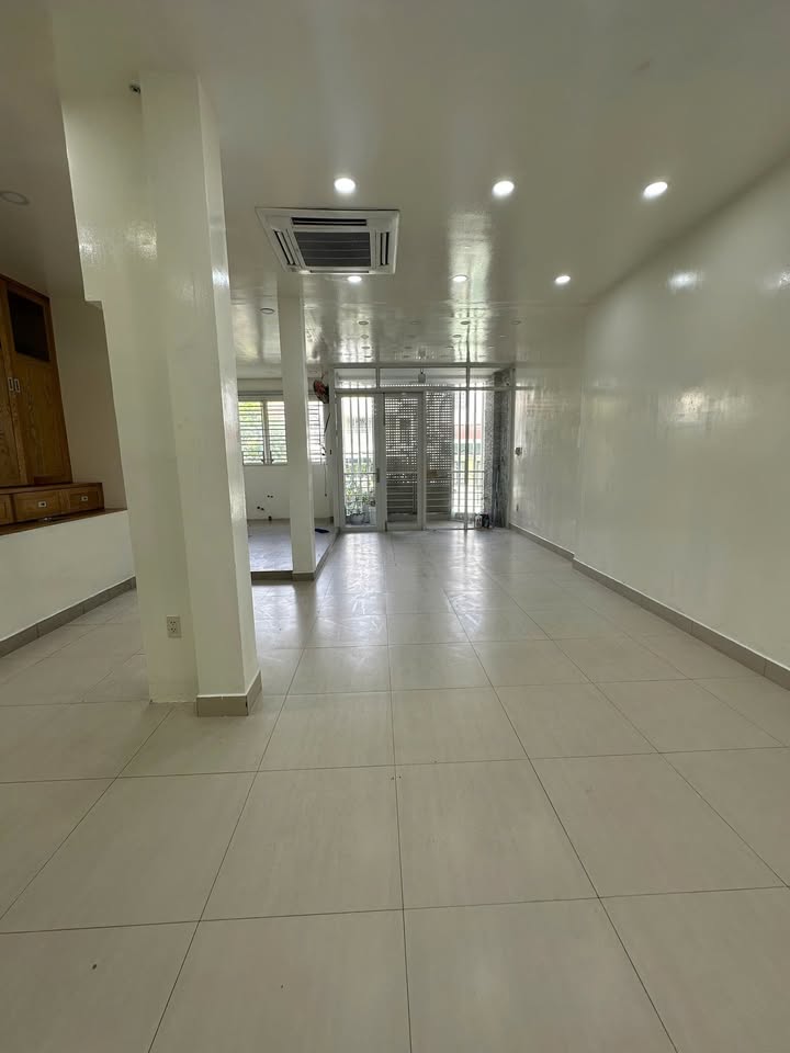 Nhà mặt tiền Ba Vì, Quận 10, 69m² giá 23.5 tỷ - Cơ hội đầu tư không thể bỏ lỡ!