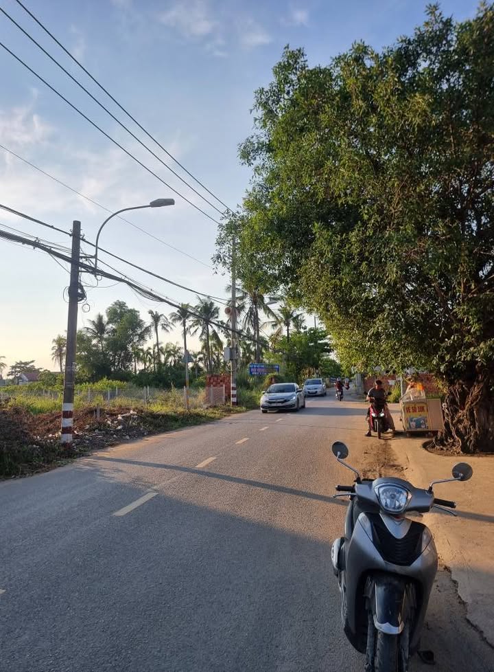 Mặt tiền FrontHouse phường Long Trường 164m² giá 8.3 tỷ - Kinh doanh sầm uất!