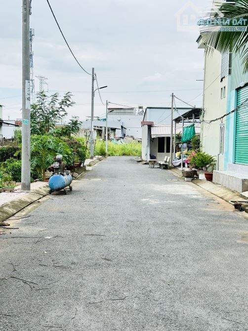 Bán đất Lê Văn Lương Nhà Bè 80m² - Hẻm xe hơi, giá tốt thương lượng!