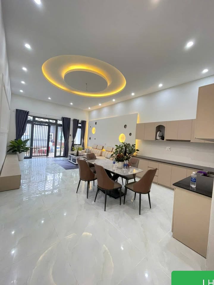 Nhà Đẹp 130m² Tô Vĩnh Diện, Đà Lạt - Giá 3.08 tỷ, Bán Gấp!