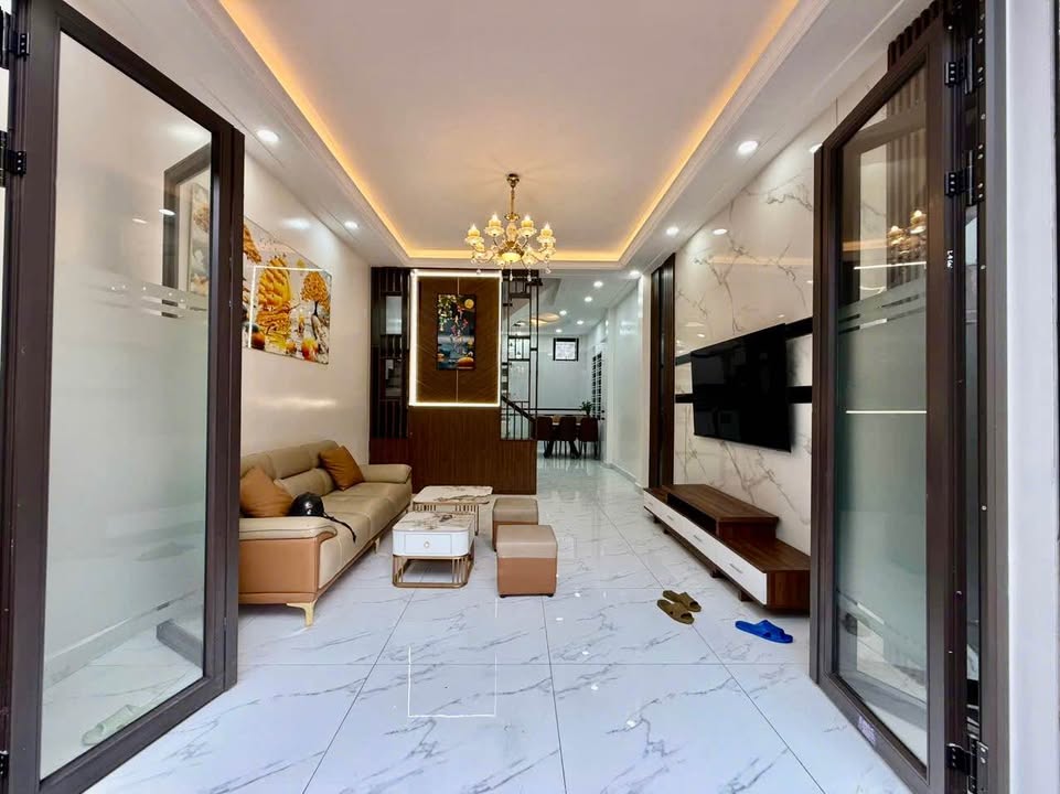 Bán nhà 4 tầng tại Đông Khê, Hải Phòng - Diện tích 48m², giá 3.9 tỷ - Nội thất đầy đủ!