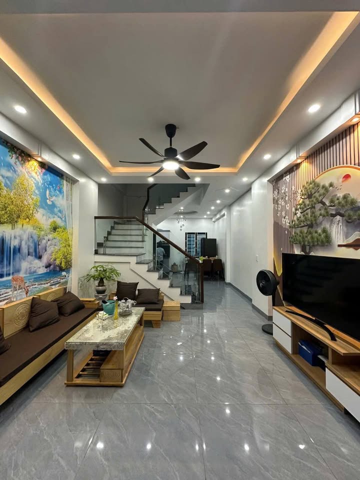 Nhà 3 Tầng Độc Lập 57m² Đồng Hoà - Kiến An - Giá 2.75 tỷ - Tiện ích xung quanh đầy đủ!