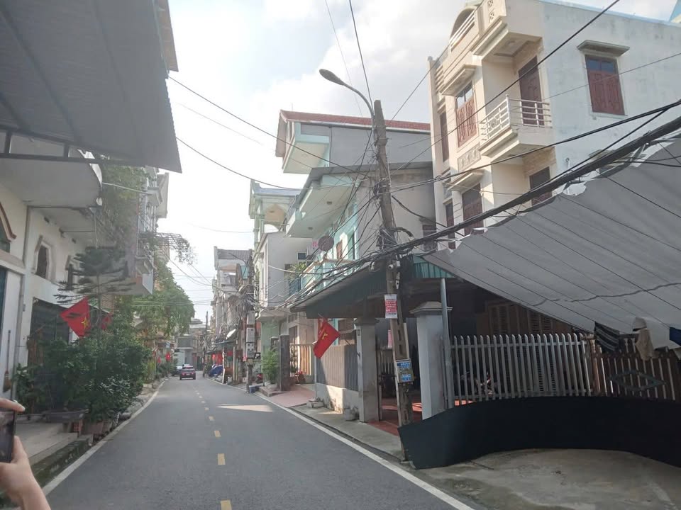 Đất nền khu Nông Trang Việt Trì 336m² giá 10.08 tỷ - Vị trí đắc địa giữa trung tâm!