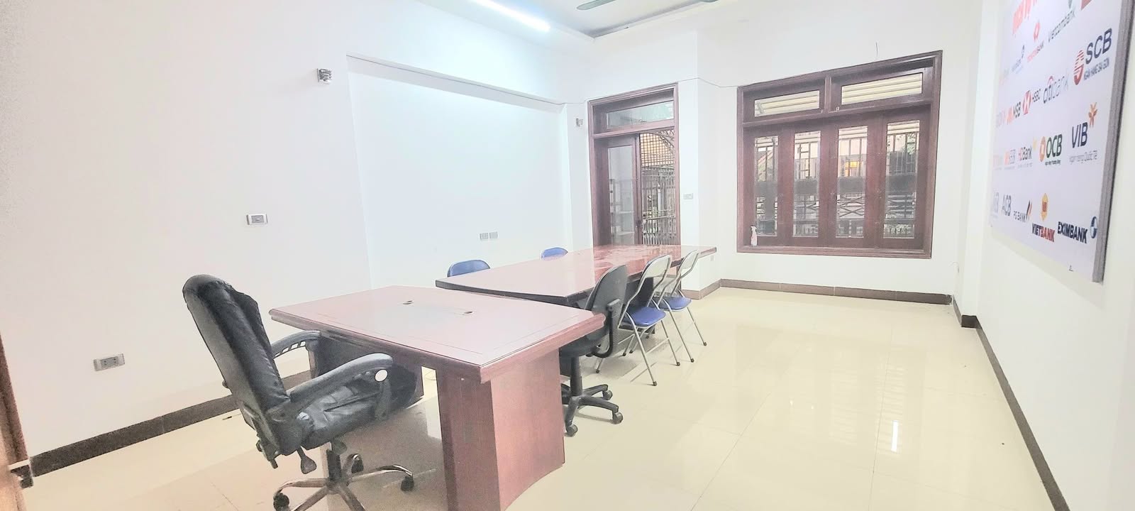 Văn phòng cho thuê 20m² tại Văn Quán - Chỉ 3.5 triệu/tháng!