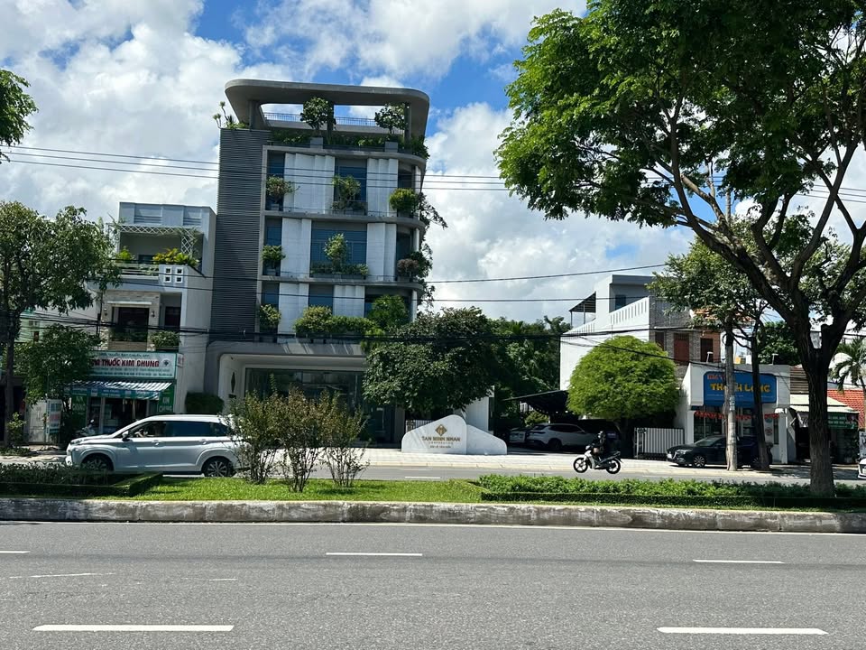 Nhà mặt tiền Lê Văn Hiến Đà Nẵng 70m² giá 5 tỷ - Vị trí đắc địa gần biển!