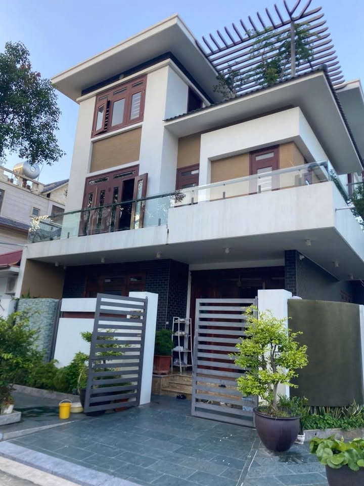 Biệt thự chính chủ khu sân vườn Cái Dăm 128m² giá 17 tỷ - Vị trí đẹp, tiện ích đẳng cấp!