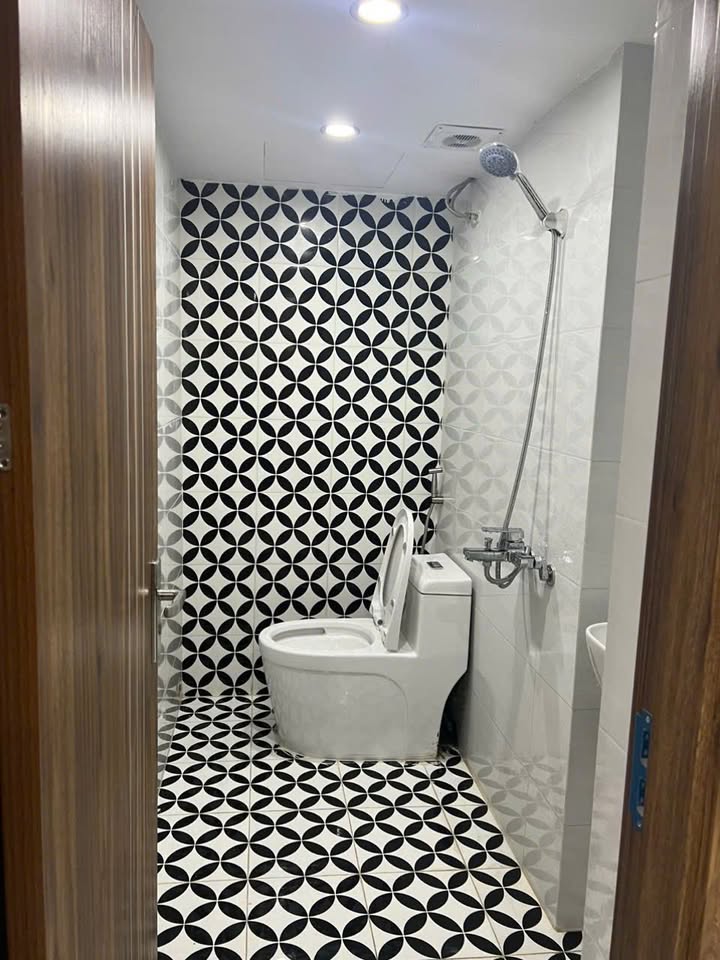 Căn hộ tập thể 30m² ngõ 4 Phương Mai, Đống Đa - Nhà mới sửa đẹp, chỉ 7.5 triệu!