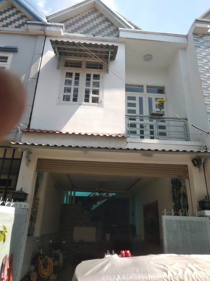 Nhà Bửu Hòa Biên Hòa 67m² giá 2 tỷ - Sổ hồng riêng, đẹp như mới!