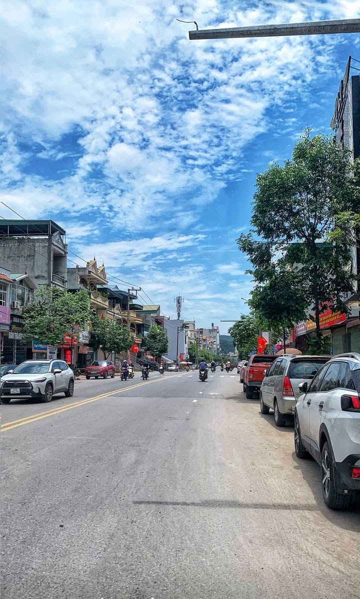 Nhà 4 Tầng Hẻm Xe Hơi Đường Bùi Văn Ba, Quận 7 - Giá 11 Tỷ, Đầu Tư Sinh Lời!