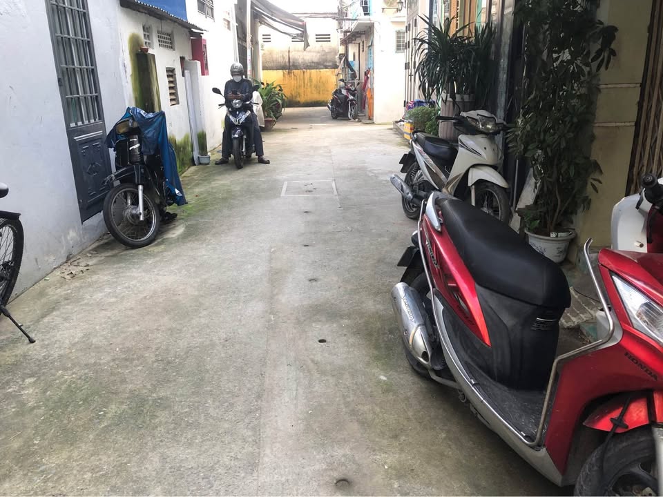 Nhà 2 tầng lô góc tại Phan Châu Trinh, Hải Châu - Diện tích 43m² giá chỉ 3.5 tỷ!