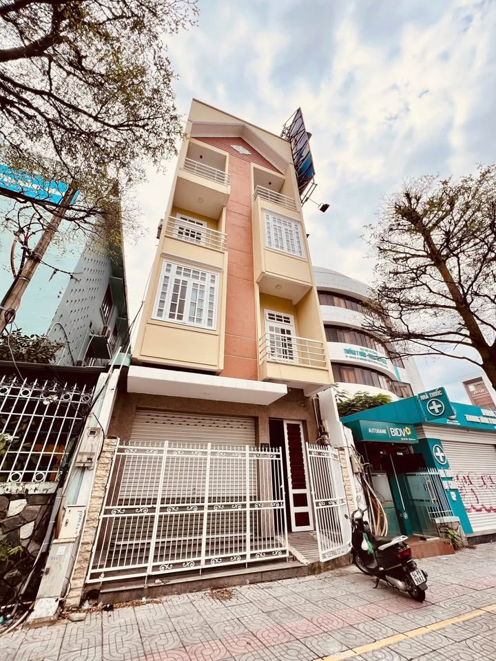 Nhà mặt tiền đường Lê Duẩn, quận Hải Châu, Đà Nẵng 78m² giá 31 tỷ - Vị trí kinh doanh đắc địa!