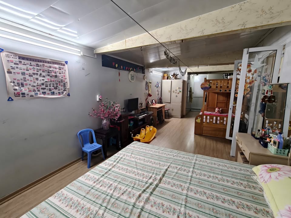 Căn hộ tập thể Đống Đa 130m² giá 14 triệu - Full nội thất, vào ở ngay!