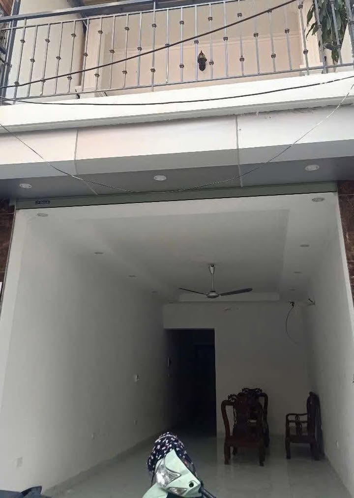 Nhà cho thuê mặt phố Tân Mai, Hoàng Mai, 75m² - Phù hợp làm văn phòng, kinh doanh