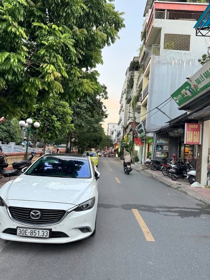 Đất mặt phố Ô Cách, Việt Hưng 66m² giá 1 tỷ - Kinh doanh sầm uất!