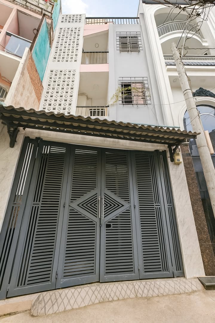 Nhà riêng hẻm 5m Cách Mạng Tháng 8 85m² giá 12.75 tỷ - Vị trí cực hiếm!