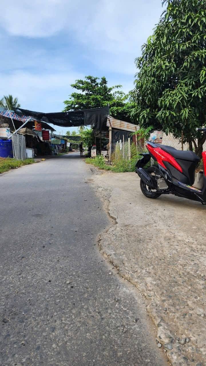 Nhà mặt tiền Tân Phú Tây 280m² giá 2.2 tỷ - Đầu tư sinh lời ngay!