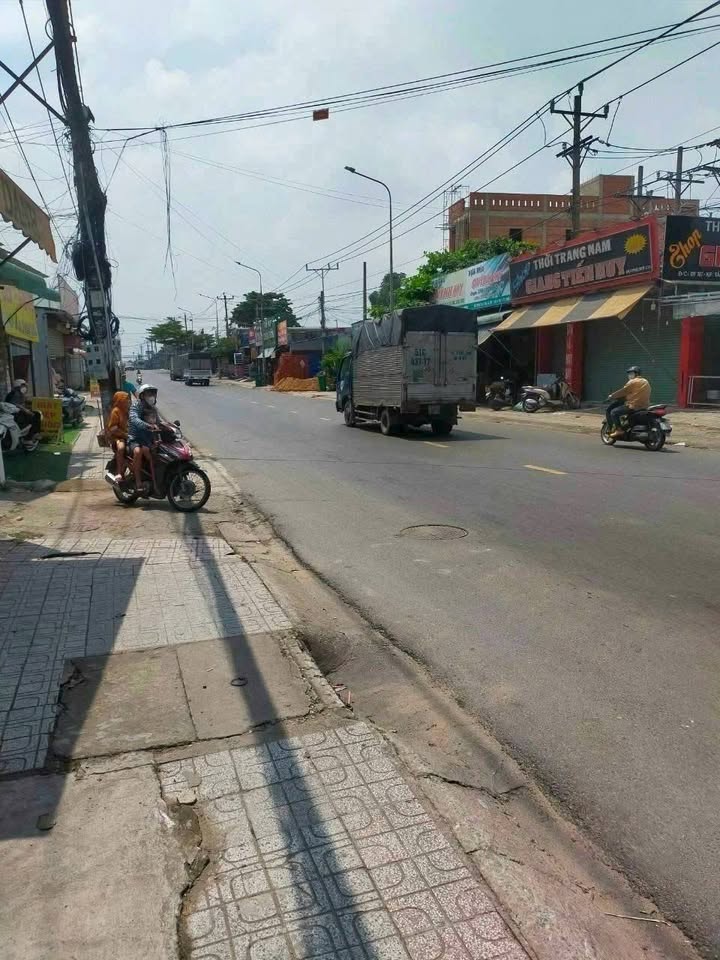 Đất mặt tiền ĐT 747, Tân Uyên 3120m² giá 46.17 tỷ - Cơ hội đầu tư sinh lời!