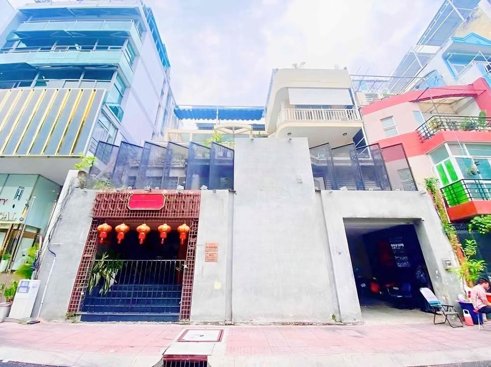 Mặt bằng kinh doanh cho thuê tại Hồ Xuân Hương, Quận 3, 238m² - Không thể bỏ lỡ!