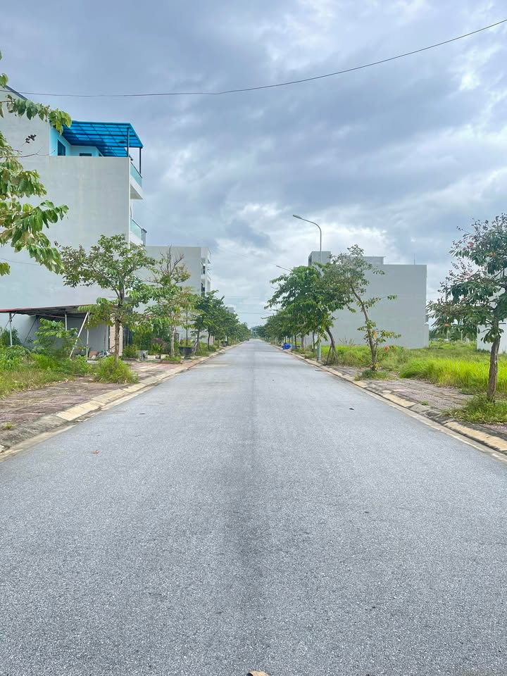 Đất nền Khu đô thị Nam Vĩnh Yên 85m² giá 3.3 tỷ - Sổ đỏ chính chủ